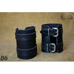 Bracciale in pelle B7 skull goth rock metal punk