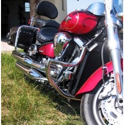 A bukócsőkiváló CUSTOM  KAWASAKI VN 2000 VULCAN