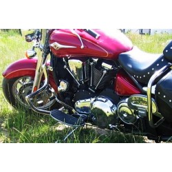 A bukócsőkiváló CUSTOM  KAWASAKI VN 2000 VULCAN